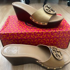 100% AUTHENTIC TORY BURCH Patti Wedge Heel